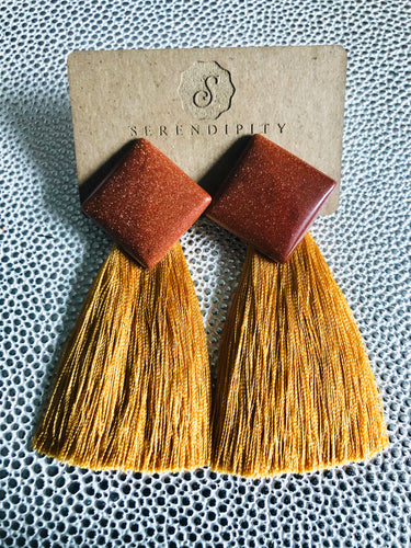Goldstone Star (Double Tassels)